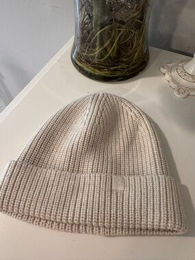 lululemon athletica Cream Ribbed Knit Beanie